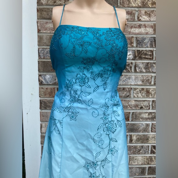 Y2K LE Beaded Jump Turquoise/Teal Ombré Prom Dress - Picture 3 of 9
